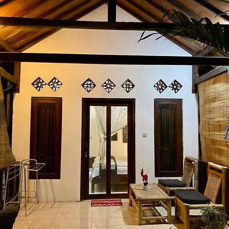 Zoe Bungalows Гили Траванган Экстерьер фото